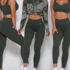 Bombshell Sportswear Leggings Green Ribbed